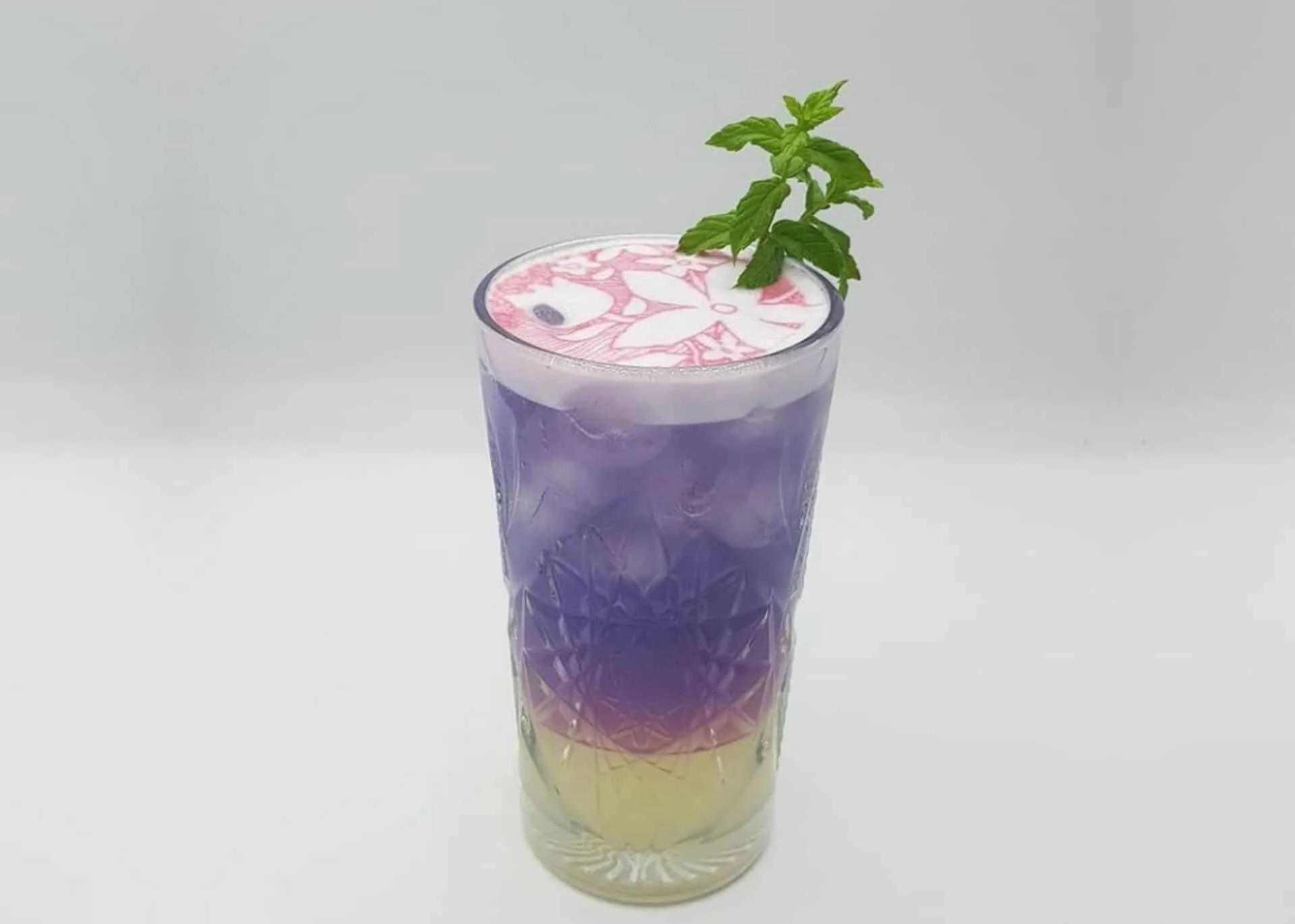 Spiked Elderflower Lemonade