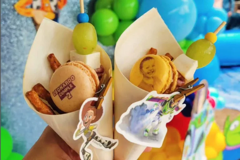Happy Birthday macarons printed with Ripples